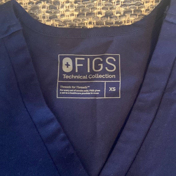 Figs Limited Edition Scrub Top - Picture 2 of 4
